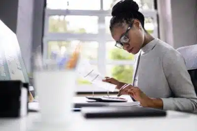 Les avantages d'étudier la finance dans une école de commerce