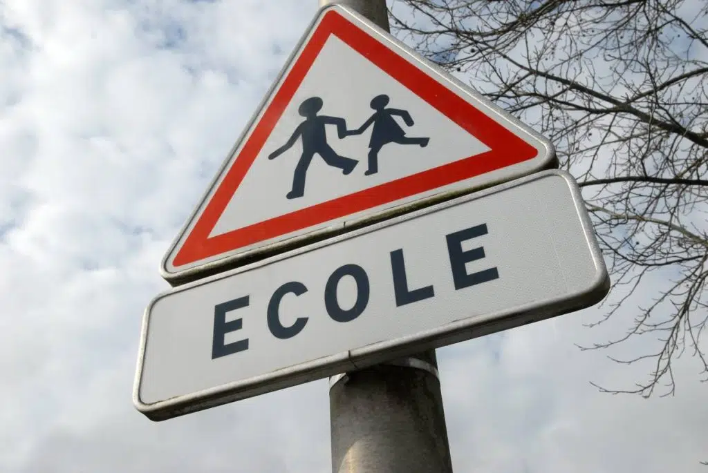 sécurité panneau zone école