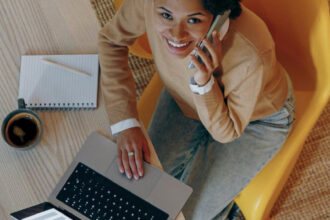 Portage salarial vs micro-entreprise : quel statut choisir en 2026 ?