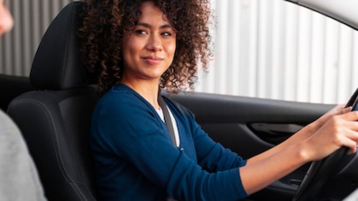 Quel type d’assurance auto est le plus avantageux pour un jeune conducteur ?